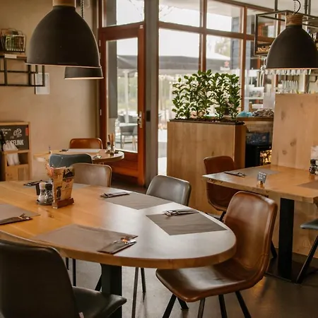 Aparthotel De La Rue Vakantiesuites Sleeuwijk